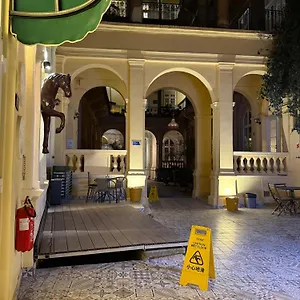Oasis 4* Budapest